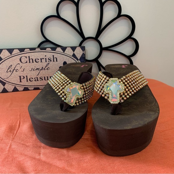 Justin Ladies Platform Flip Flop Sandals - Picture 4 of 14